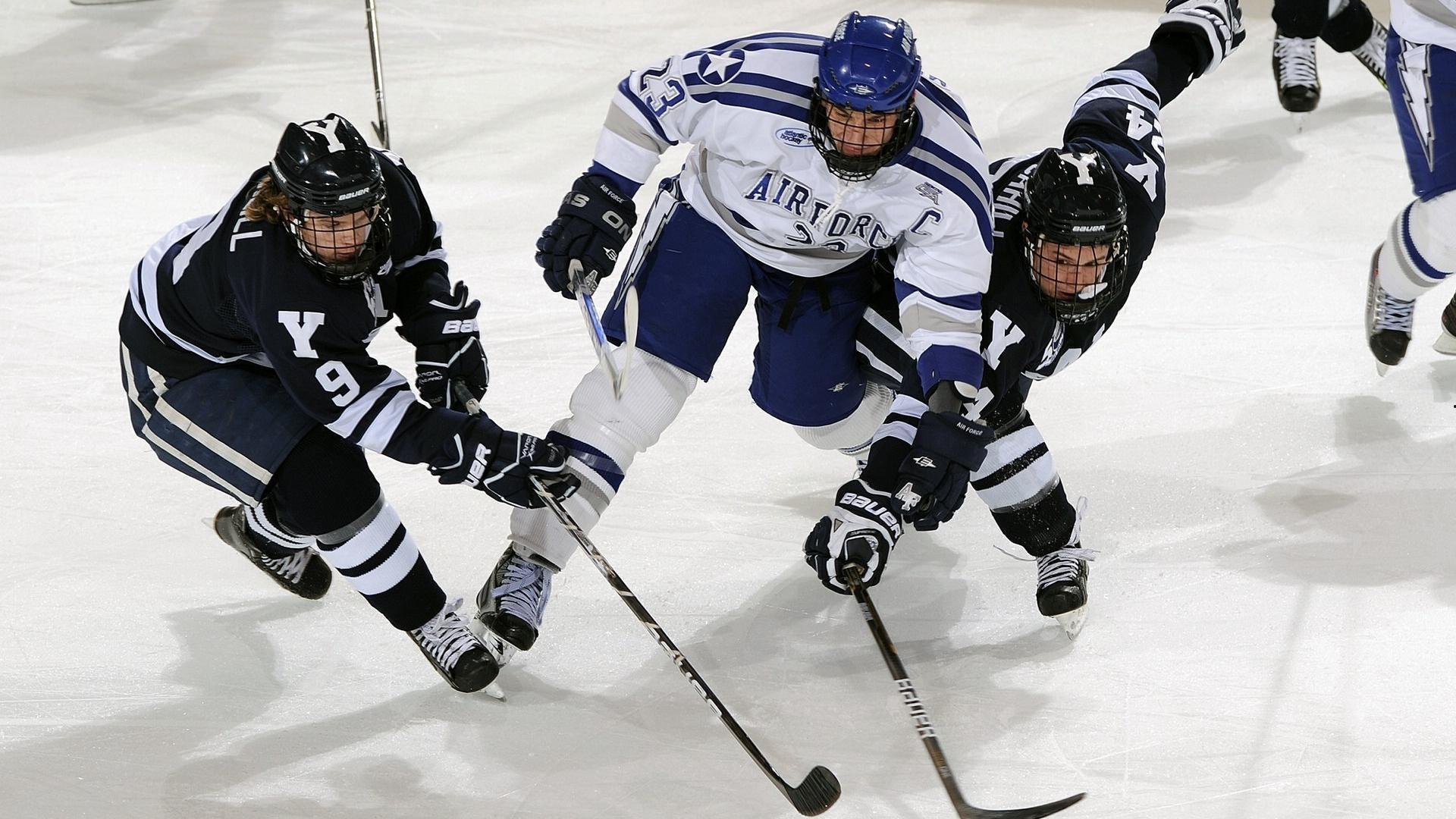岁月不改兄弟情！拉莫斯晒与纳瓦斯重聚合照引足坛怀旧潮，昔日黄金搭档畅谈往昔与当下