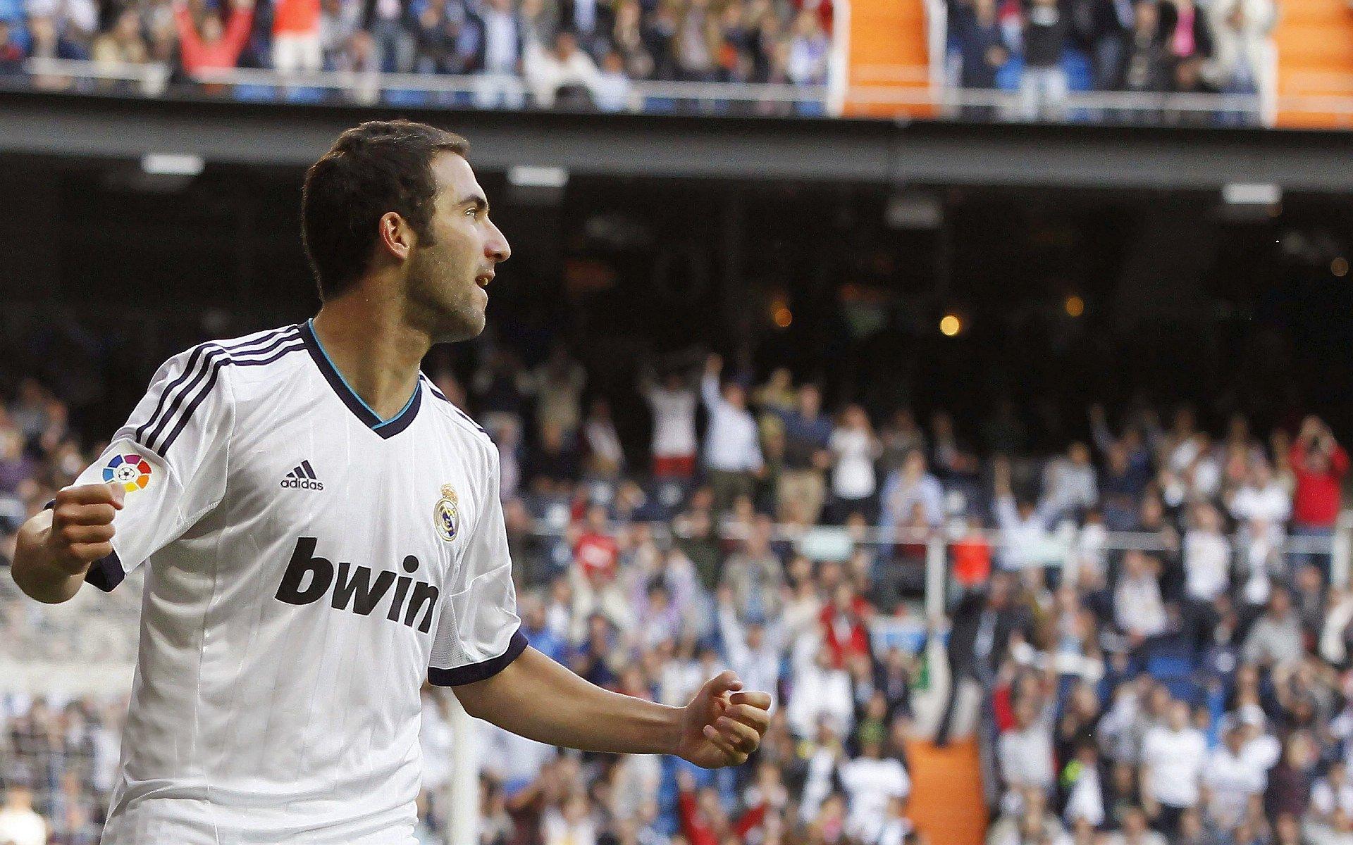 阿联盛赞全明星氛围，盛宴虽好，常规赛硬仗方显真章