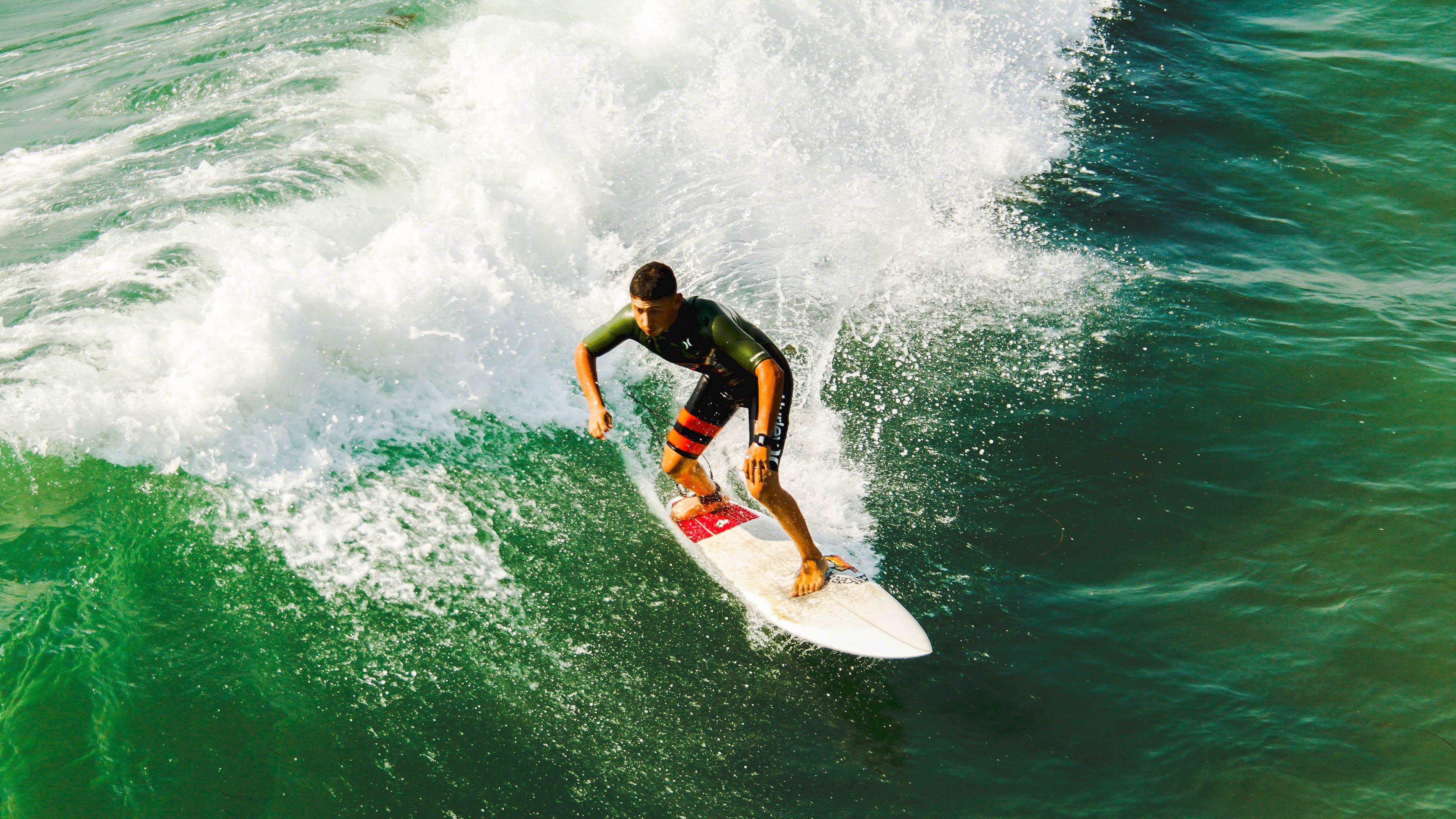索博斯洛伊，默然领袖，以行动重塑球队灵魂
